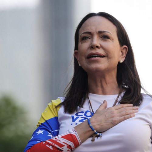 Read more about the article María Machado Dedicates Nobel Peace Prize to Trump