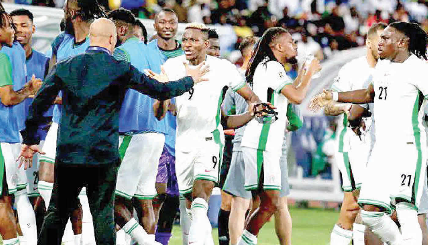 You are currently viewing Osimhen’s Hat-trick Fires Eagles Into World Cup Play-offs