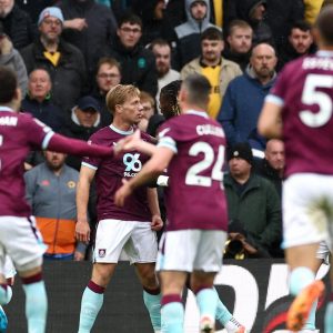 Wolves Remain Winless after Nine Premier League Games 4 image 144