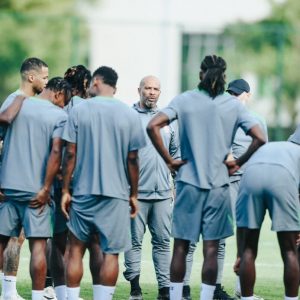 GmbK4KrWUAATziU 1045x807 1