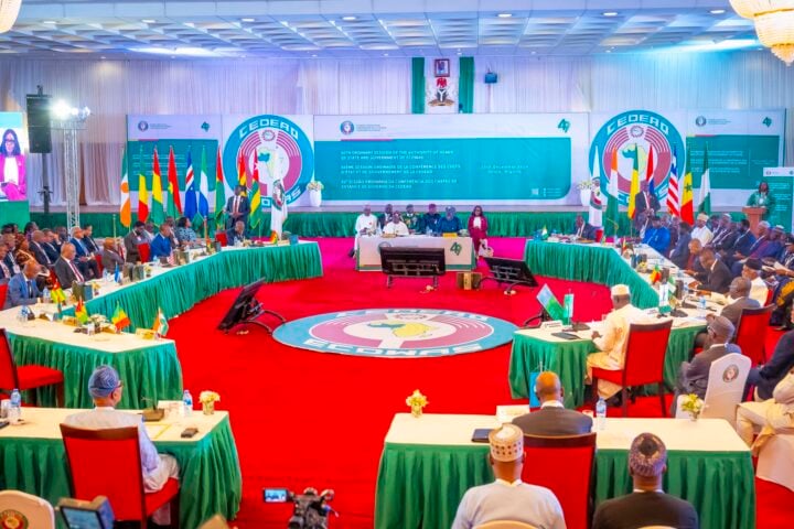 ECOWAS MEETING IN ABUJA e1735314641786