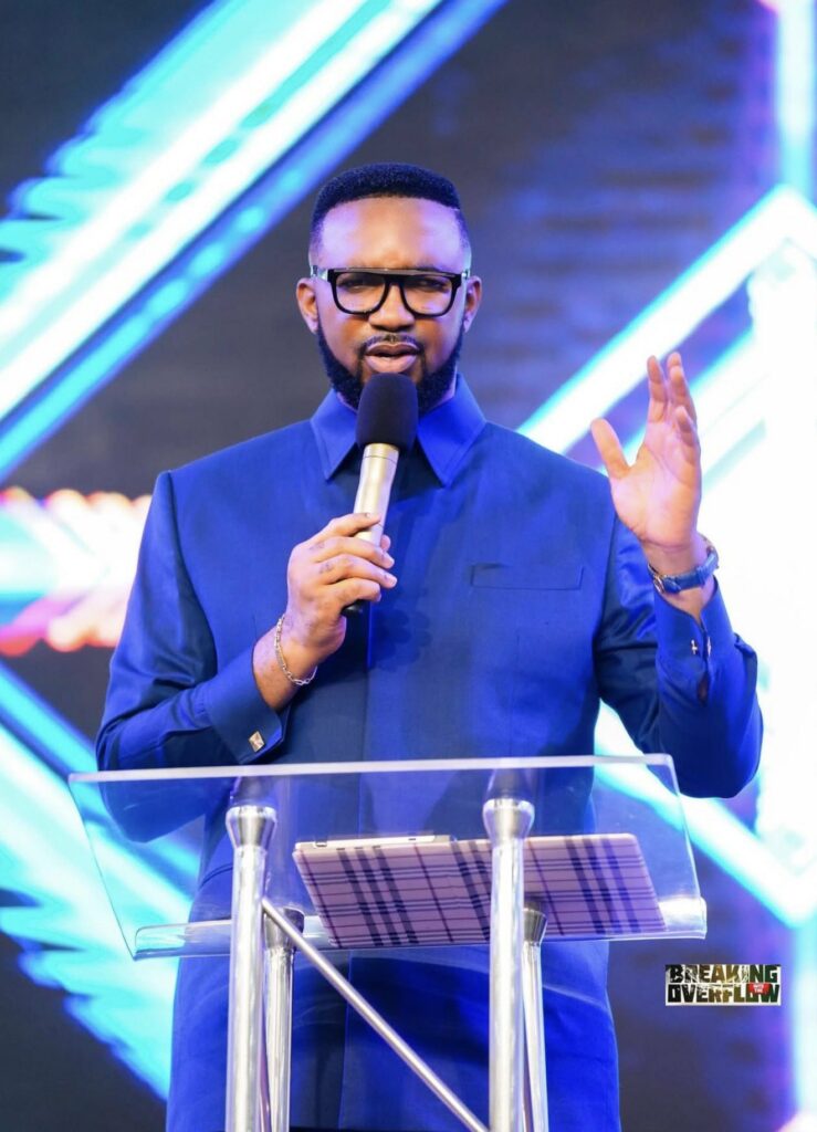 G8FF9dlW8AEF4Bu 1 739x1024 1