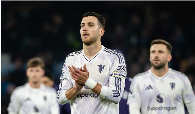 Screenshot 21 12 2025 21260 www.dailymail.co .uk