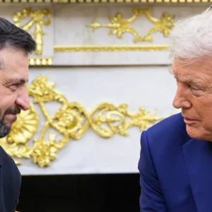 AFP 20250818 69VD7NP v1 MidRes TrumpMeetsZelenskyAndEuropeanLeadersInWashington