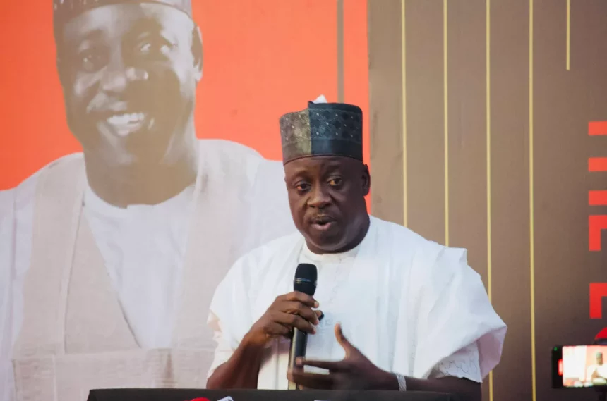 Bolaji Abdullahi 1 1376x911 1