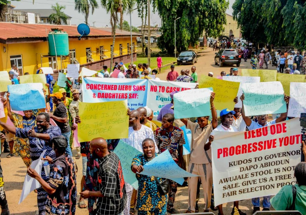 Awujale Stool: Protesters Endorse Suspension, Demand Stiff Penalties for Bribe Givers and Takers 2 WhatsApp Image 2026 01 26 at 6.31.26 PM 1