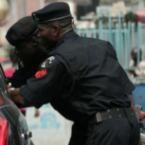 Police taking Bribe2 e1627573279293 1